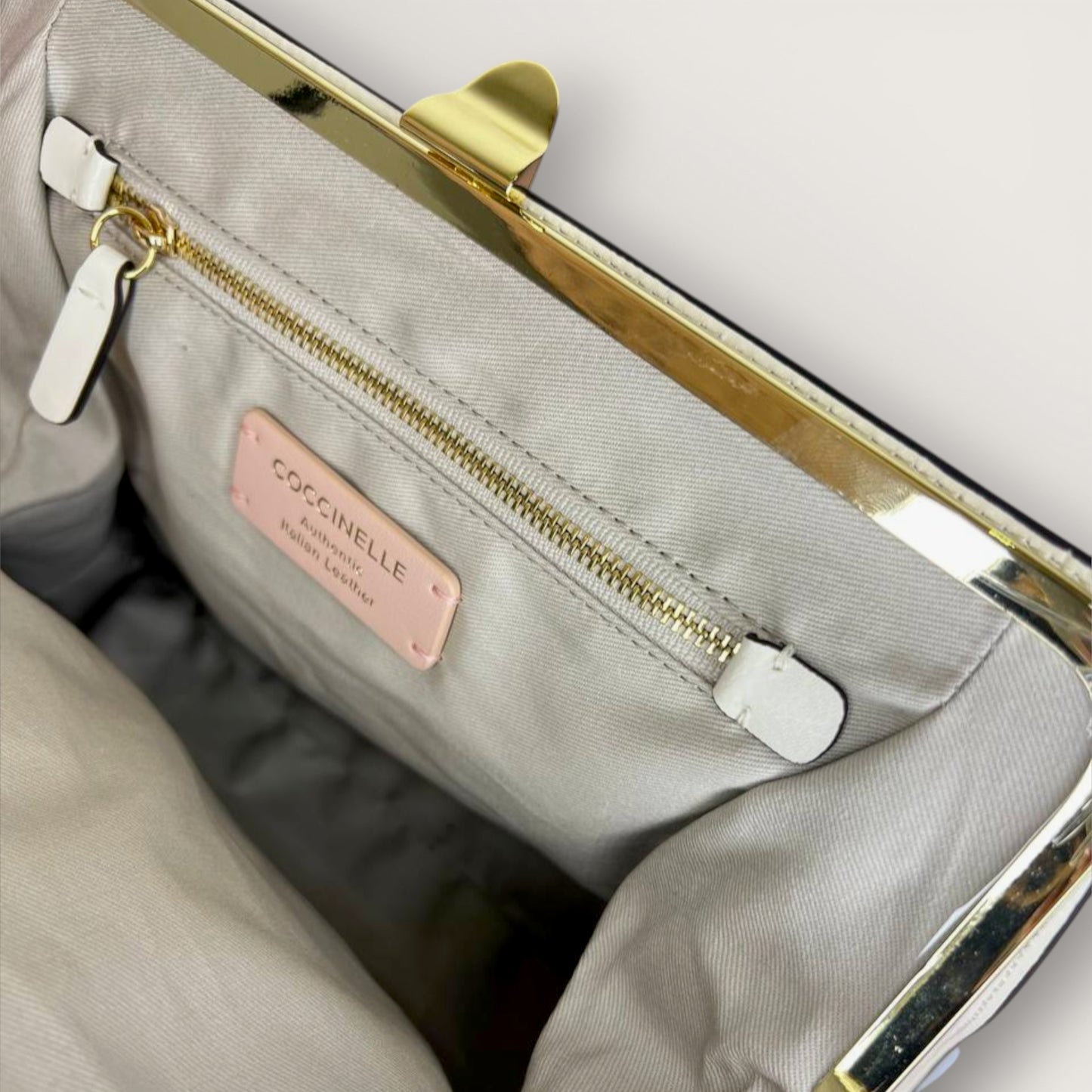 Сумка Coccinelle Liv Calf E1 UR8 12 01 01 N17