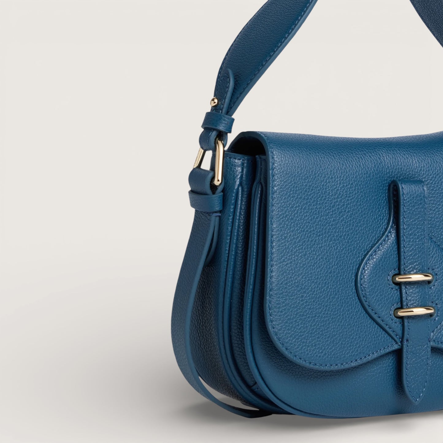 Сумка Coccinelle Mavery E1 U7F 18 02 01 B27