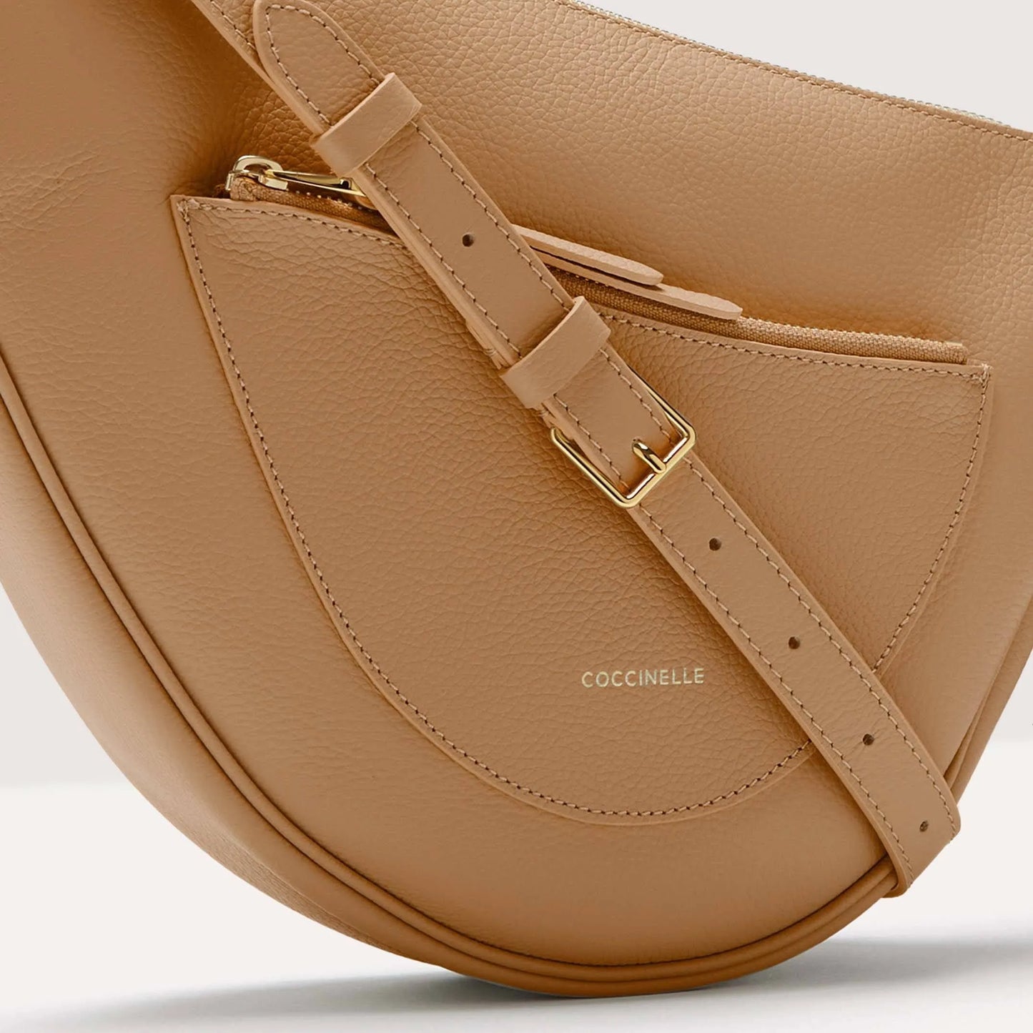 Сумка Coccinelle Snuggie E1 QDK 15 02 01 402