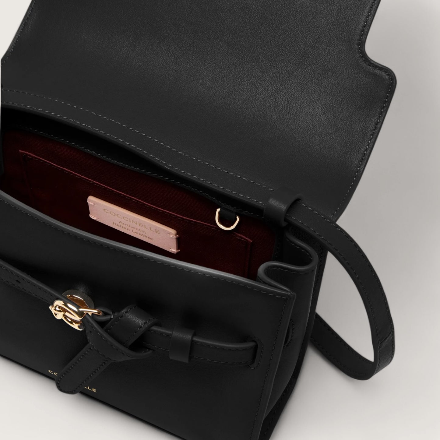 Сумка Coccinelle Sabine E1 TLA 15 01 01 001