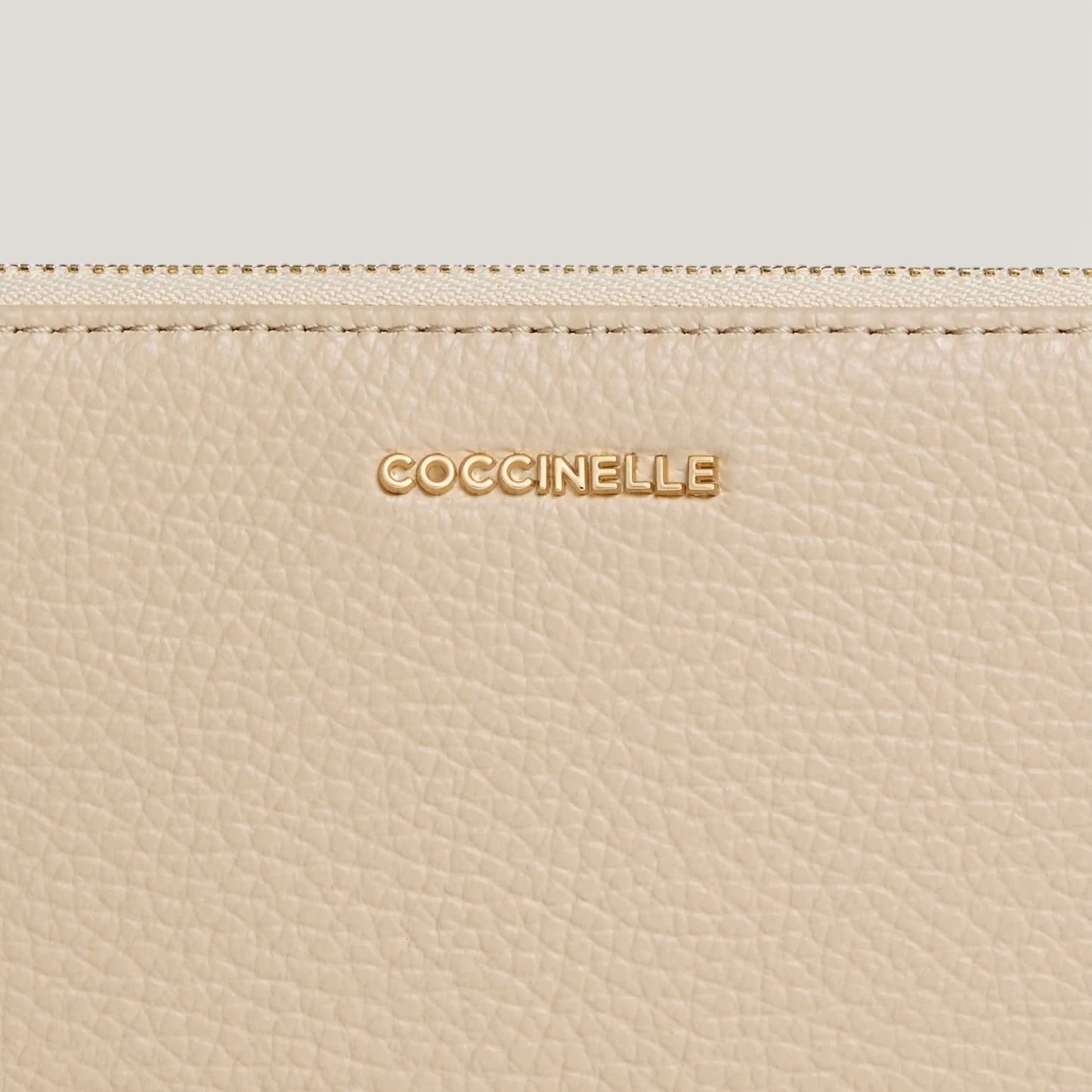 Бежевий італійський шкіряний жіночий гаманець Coccinelle Metallic Soft E2 MW5 11 32 01 N64