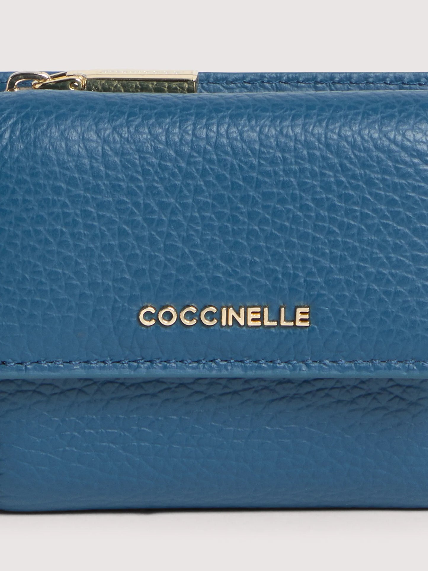 Бірюзовий італійський шкіряний жіночий гаманець Coccinelle Metallic Small E2 MW5 11 B8 01 B27