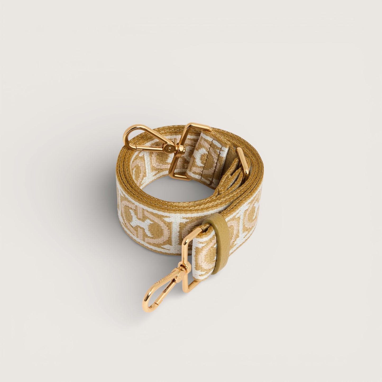 Оливковий італійський жіночий ремінь для сумки Coccinelle Monogram E3 N24 68 25 21 802