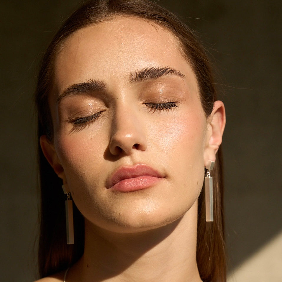 Сережки Vensa STILLI срібного кольору P15 SQU 111 AG