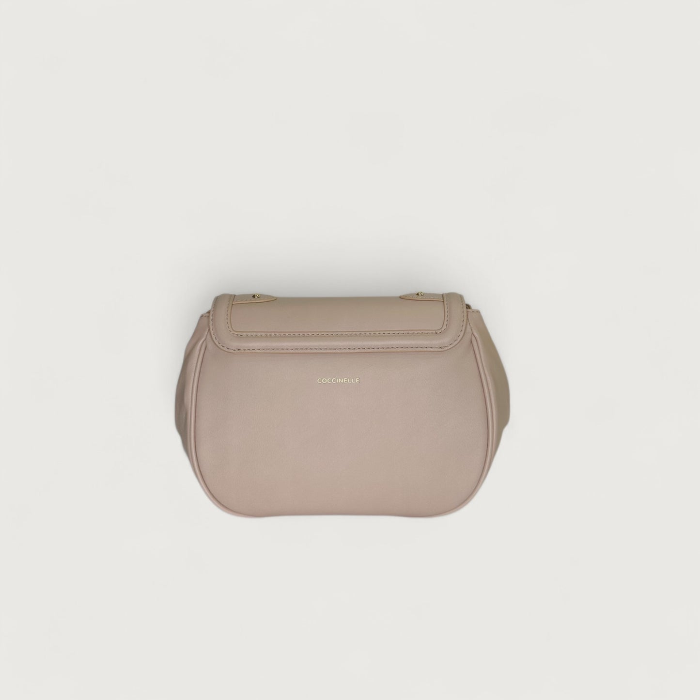 Пудрова італійська шкіряна жіноча сумка Coccinelle Blake Smooth Small Smooth E1 REK 15 01 01 N12