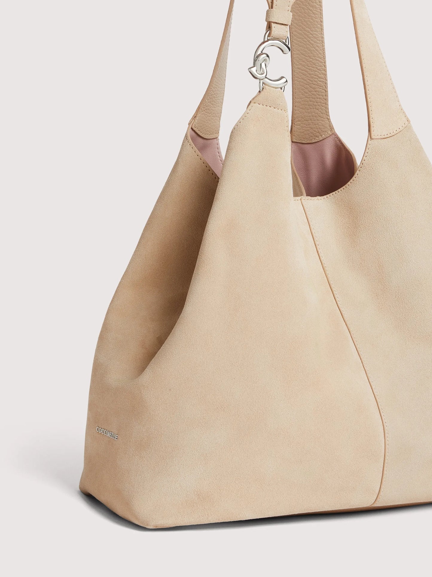 Пісочна італійська шкіряна жіноча сумка Coccinelle C-Easy Large E1 THE 11 01 01 N64