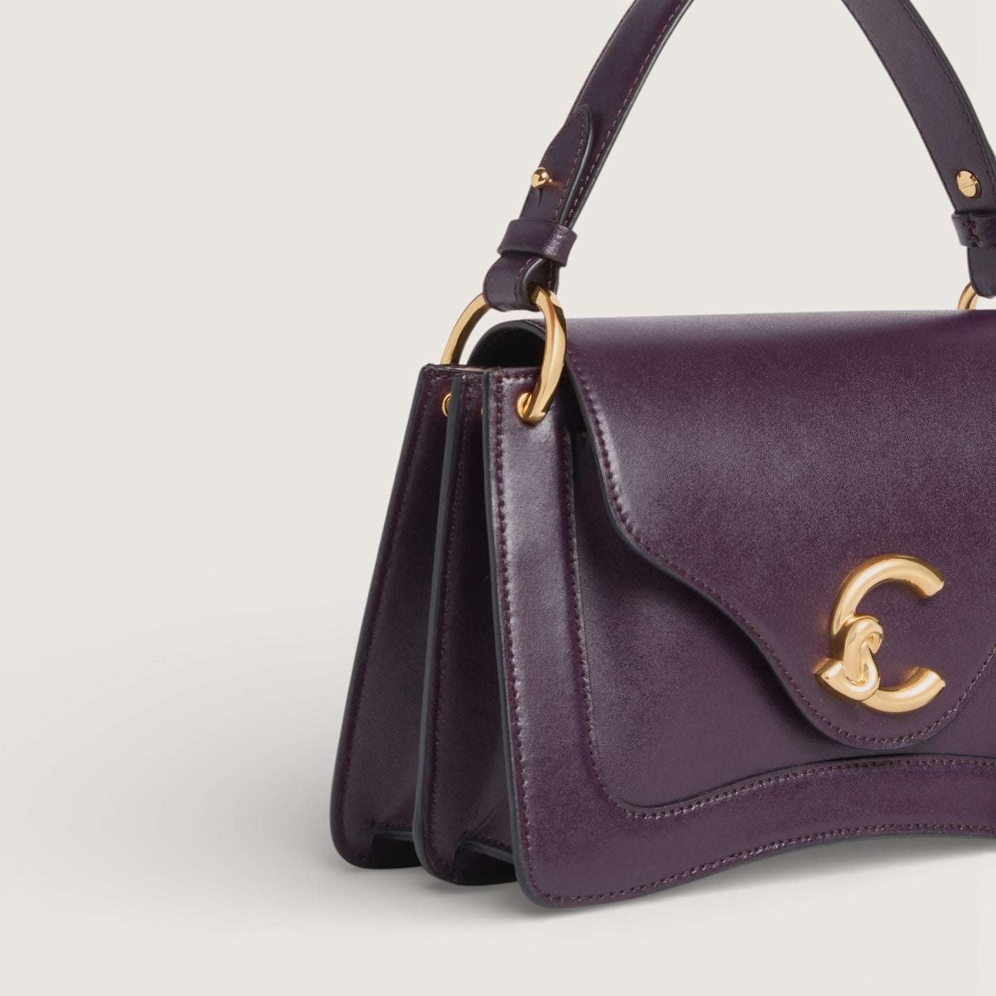 Сливова італійська шкіряна жіноча сумка Coccinelle C-Me Calf Cocker Small Calf E1 SSK 18 02 01 V87