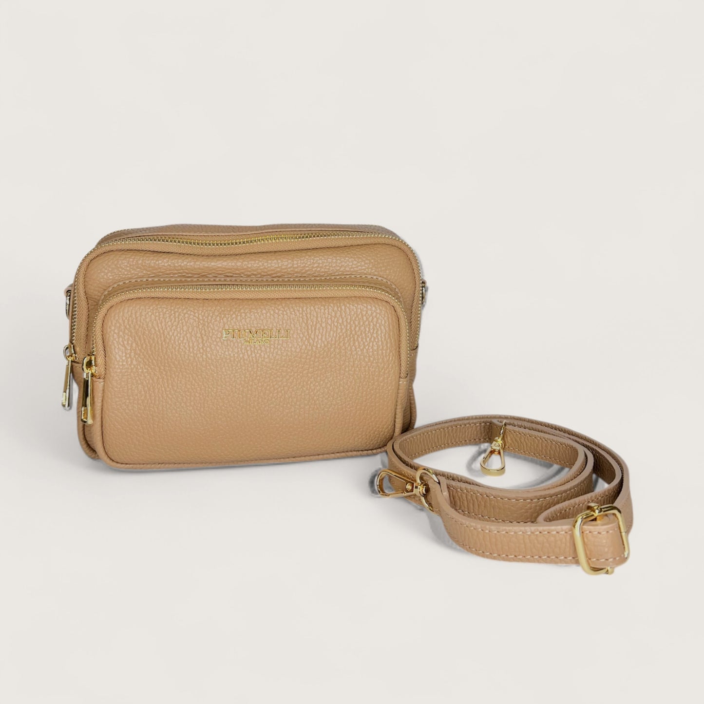 Бежева італійська шкіряна жіноча сумка Piumelli Maira Bag, D85 Sand