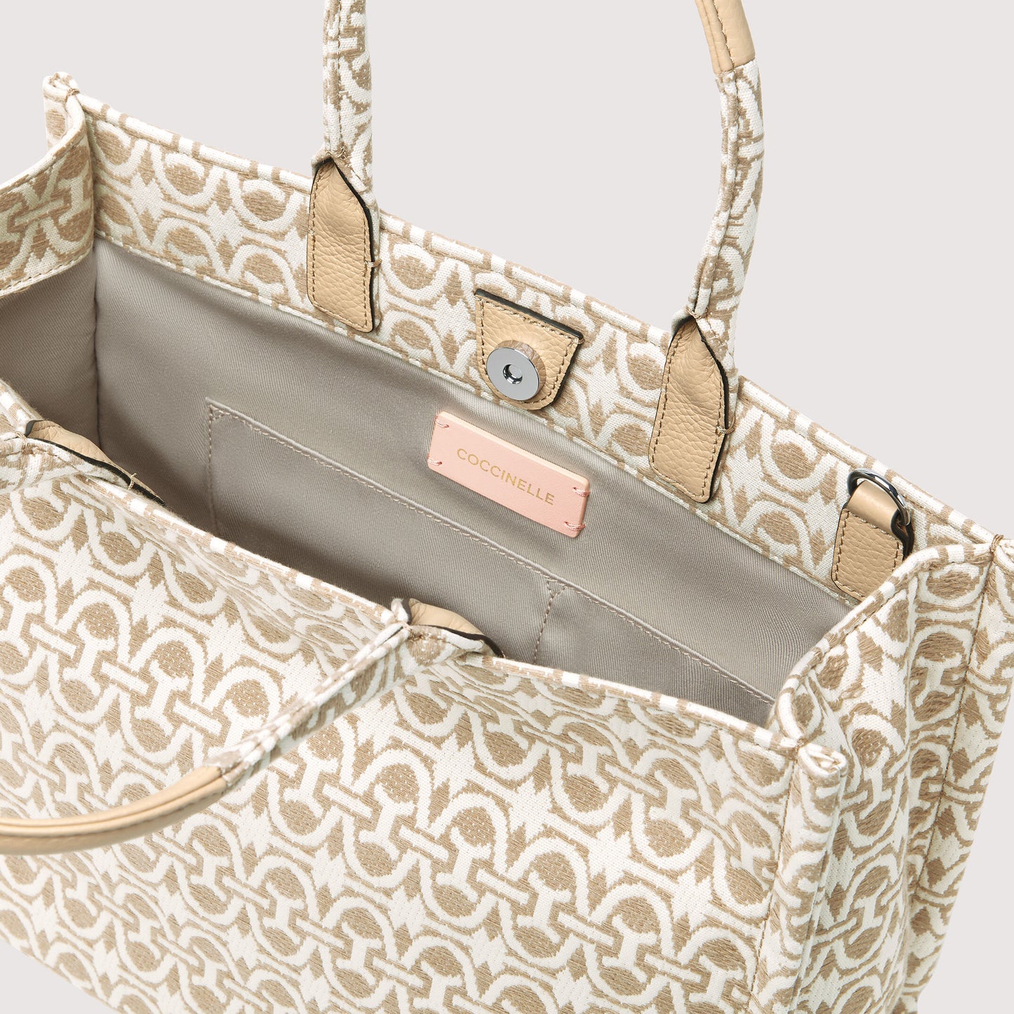Сумка Coccinelle Never Without Bag Monogra E1 MBD 18 02 01 866
