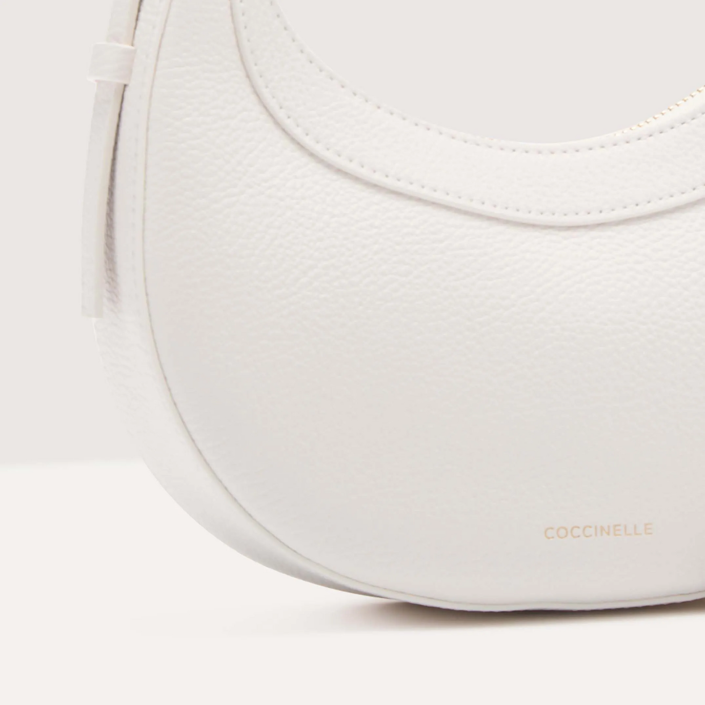 Сумка Coccinelle Whisper E5 PIP 53 01 01 H14