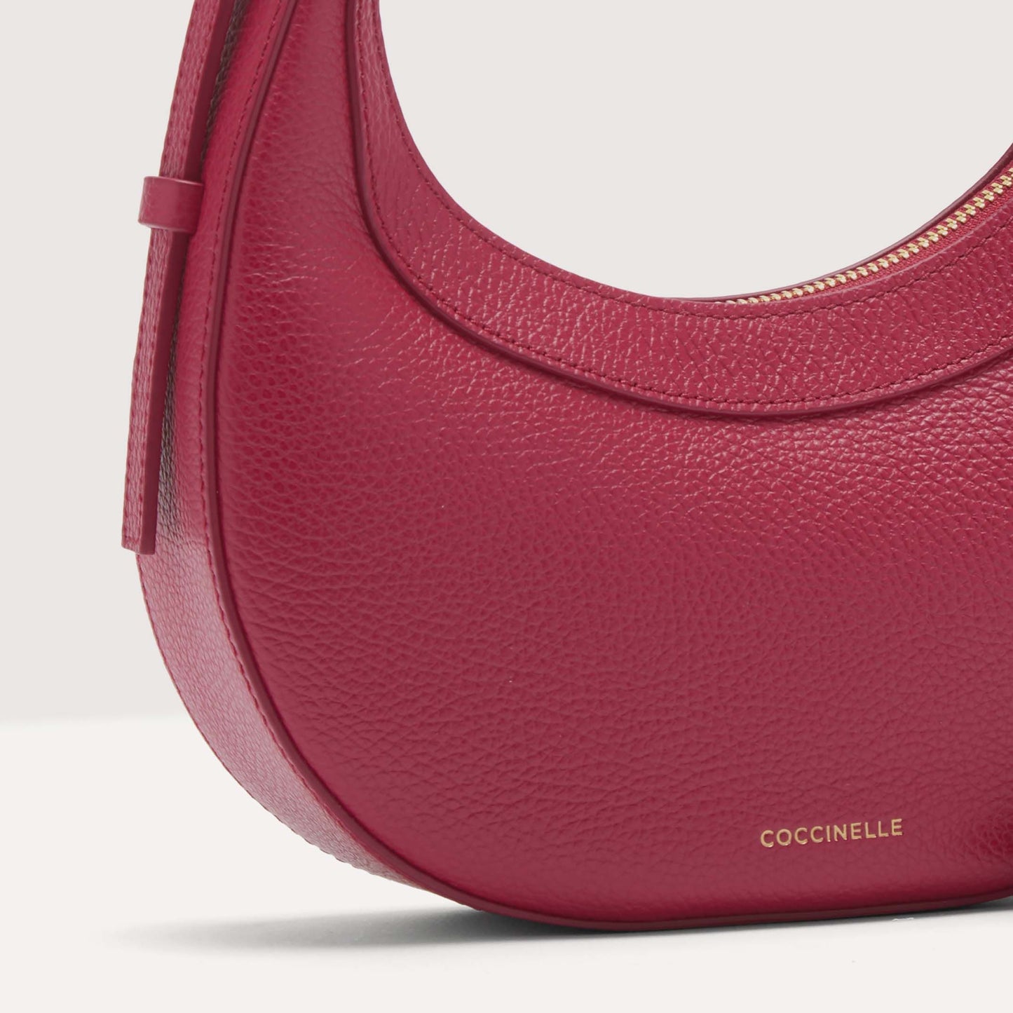 Сумка Coccinelle Whisper E5 PIP 53 01 01 R16