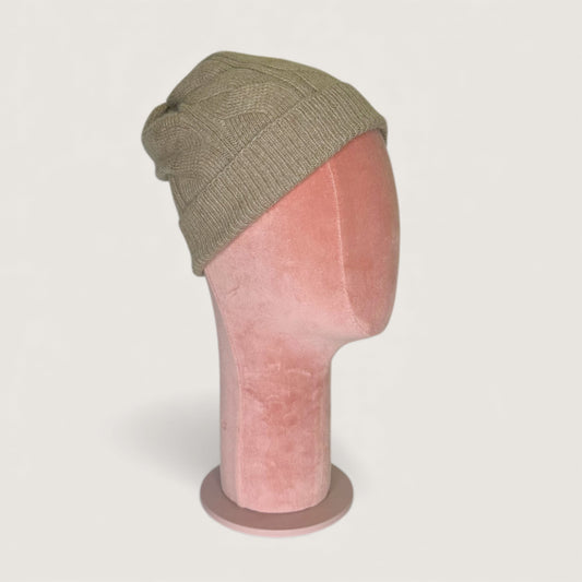 Шапка Butterfly BY LYU 2025.28 АТ beige cachmere