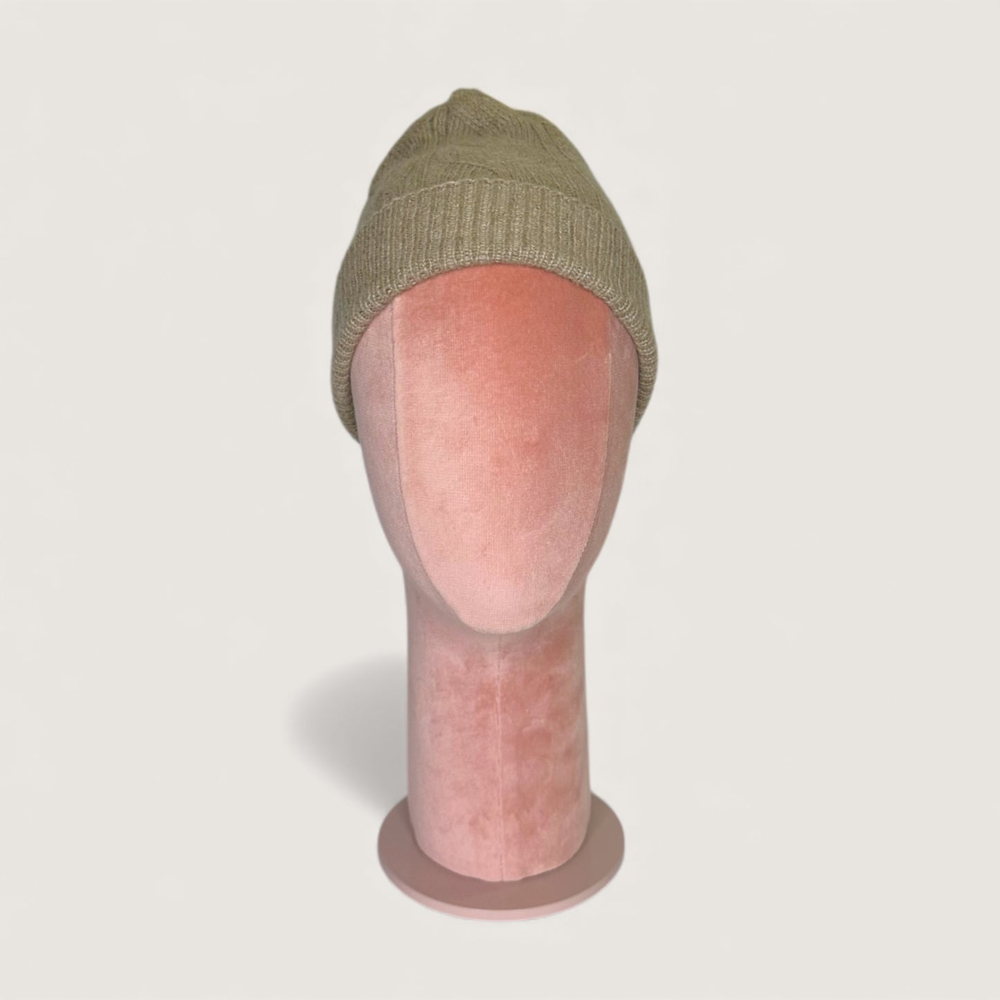 Шапка Butterfly BY LYU 2025.28 АТ beige cachmere