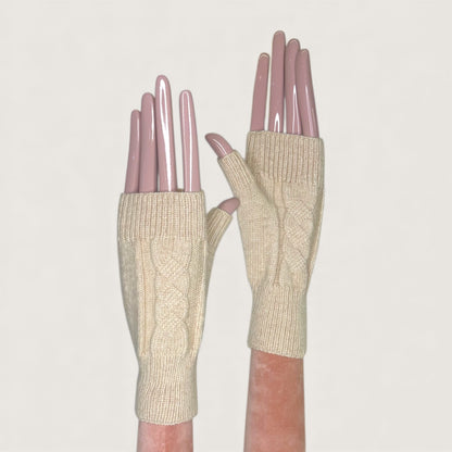 Мітенки Butterfly BY LYU 2025.38 АТ pearl cachmere