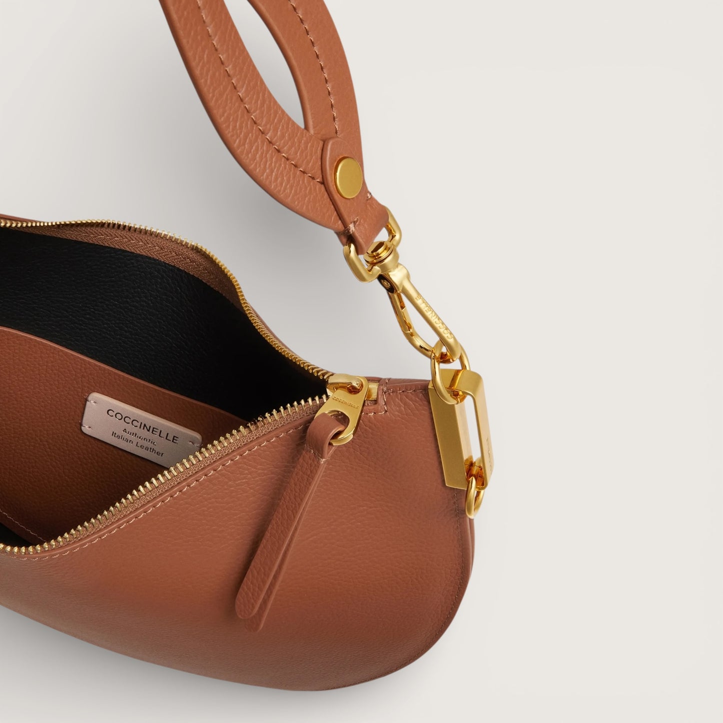 Сумка Coccinelle Sunup E1 QKF 13 02 01 682