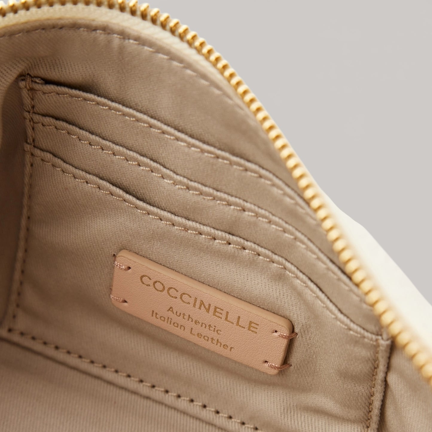 Сумка Coccinelle Aura E5 QH0 55 01 01 N17