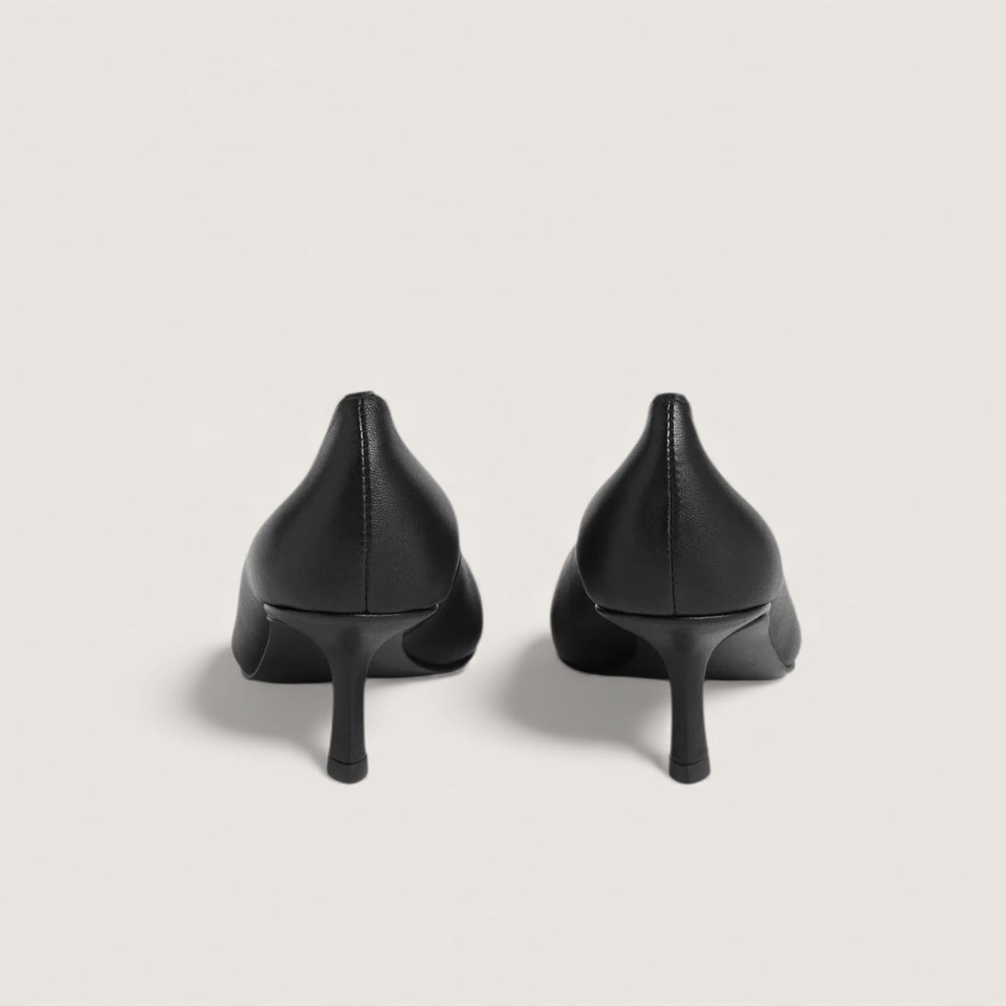 Взуття Coccinelle E4 SB3 13 02 01 001