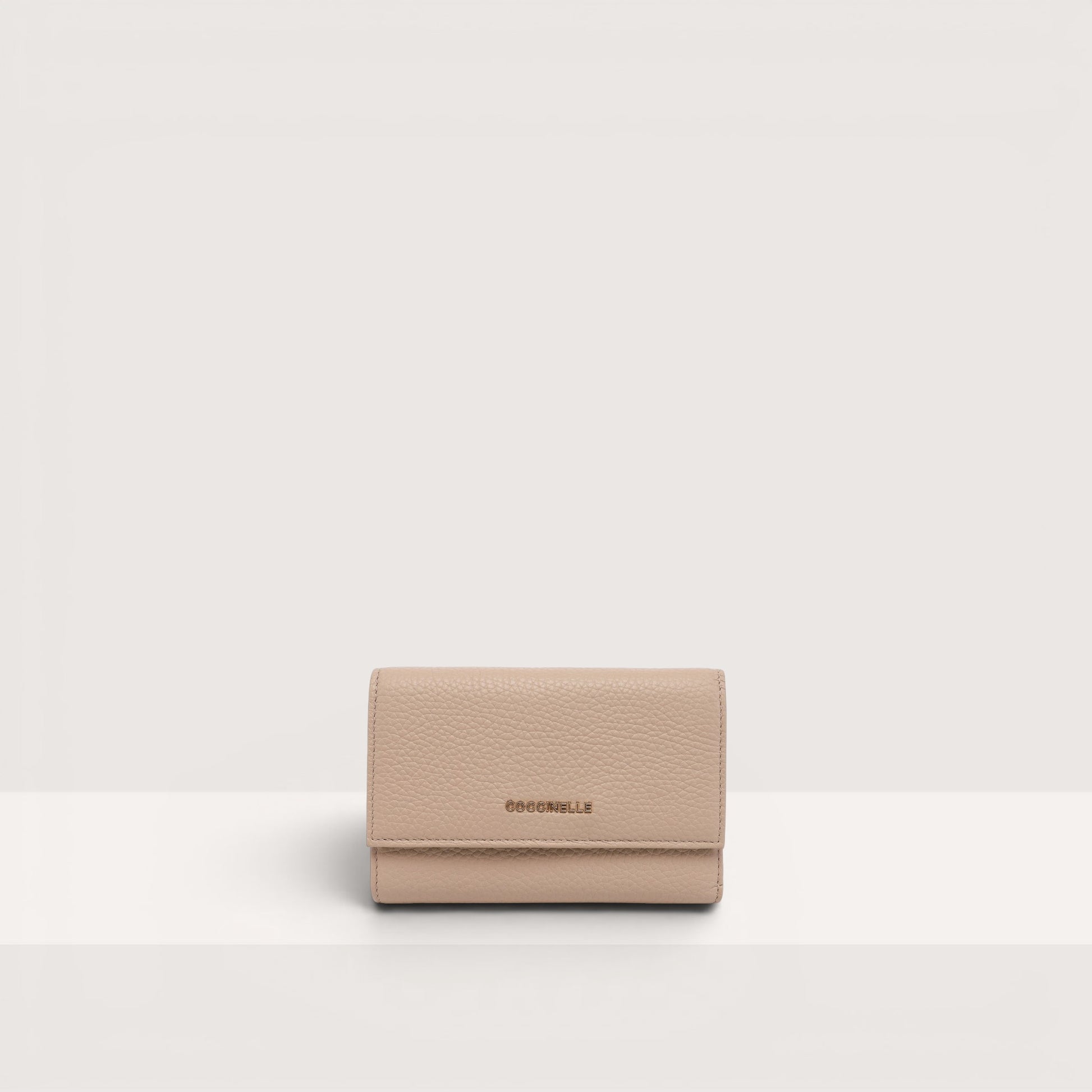 Перловий італійський шкіряний жіночий гаманець Coccinelle Metallic Soft E2 HW5 11 66 01 N80