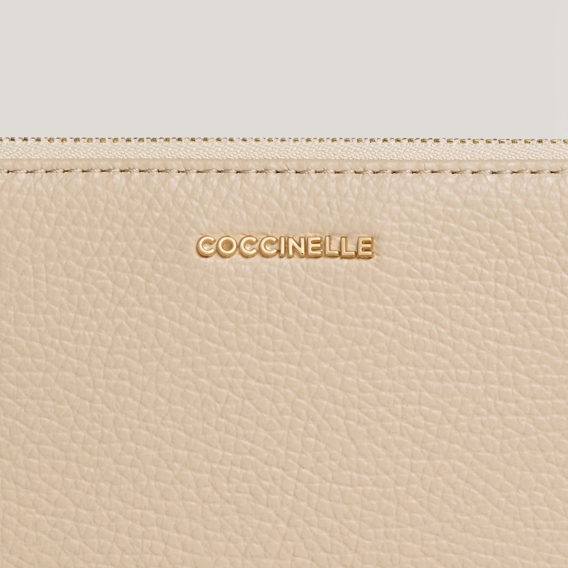 Бежевий італійський шкіряний жіночий гаманець Coccinelle Metallic Soft E2 MW5 11 32 01 N64