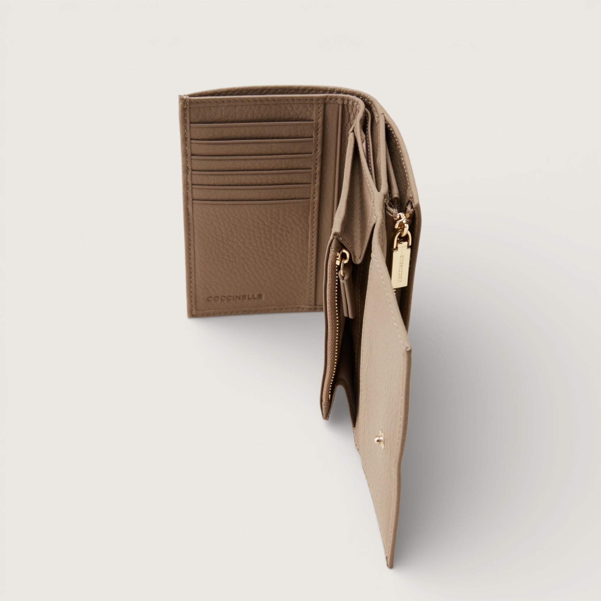 Італійський шкіряний жіночий гаманець Coccinelle Metallic Soft E2 MW5 11 66 01 N59 кольору тауп