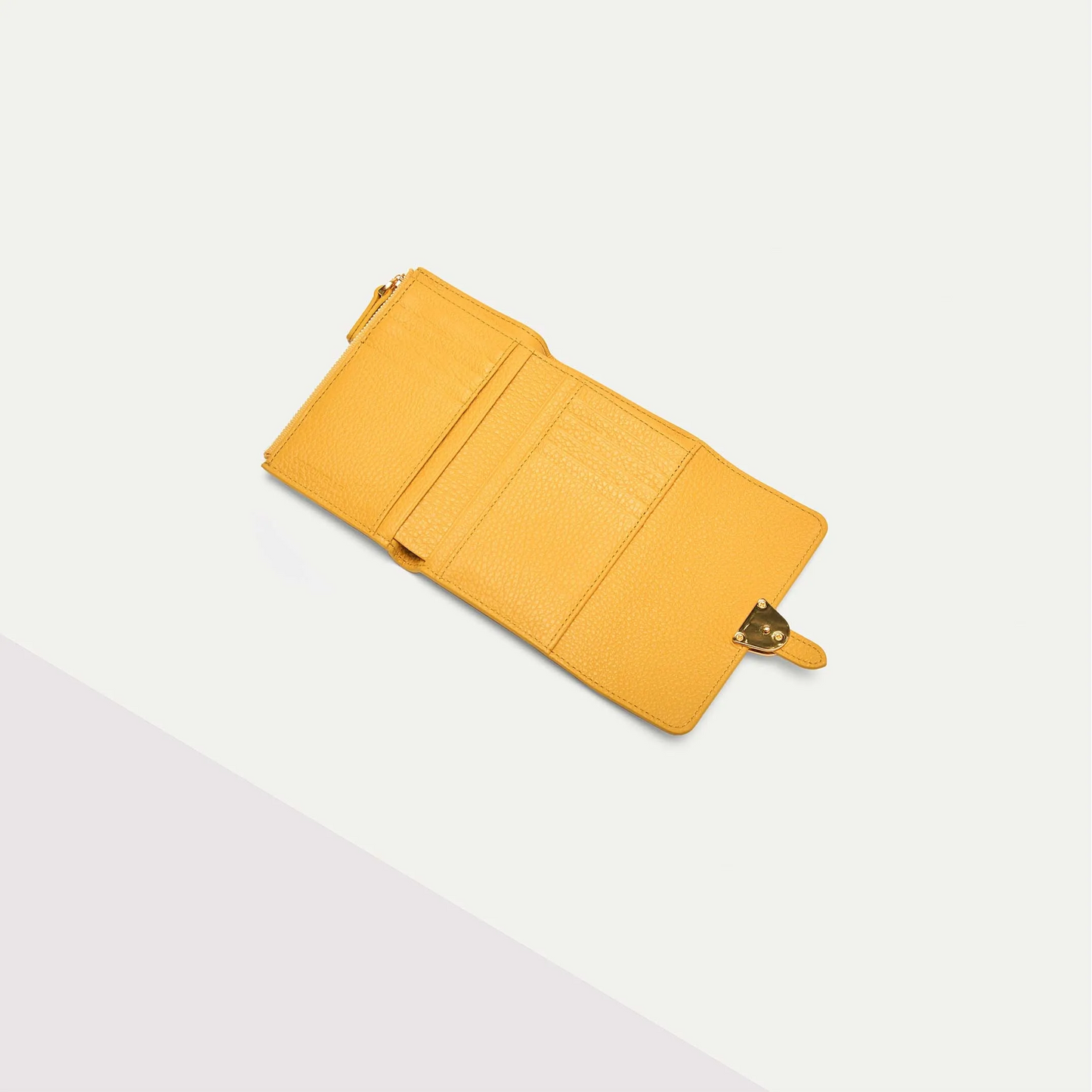 Жовтий італійський шкіряний жіночий гаманець Coccinelle Campus E2 RFF 11 D6 01 J19