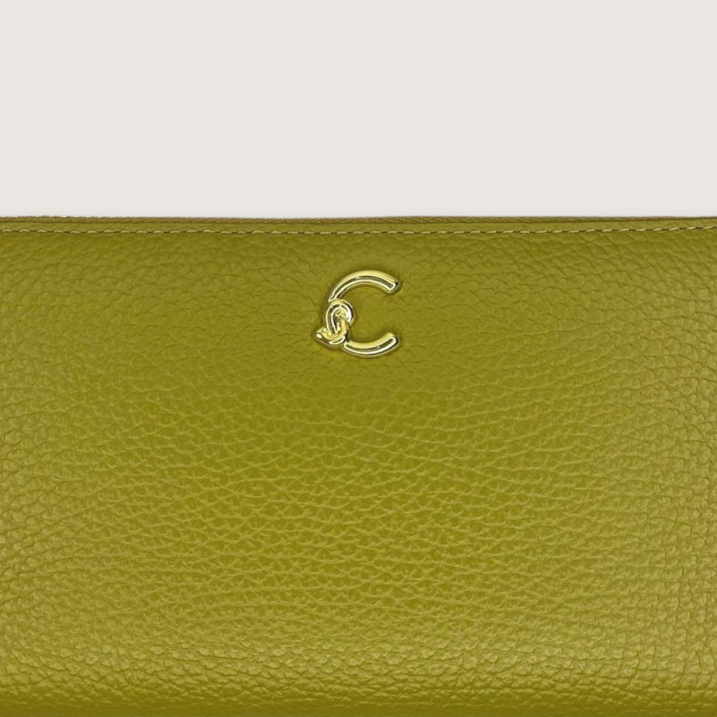 Оливковий італійський шкіряний жіночий гаманець Coccinelle Metallic Soft E2 SSL 11 32 21 G43