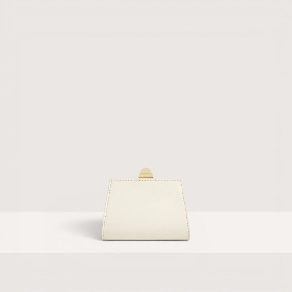 Молочний італійський шкіряний жіночий гаманець Coccinelle Liv Small E2 UR5 19 01 01 N17