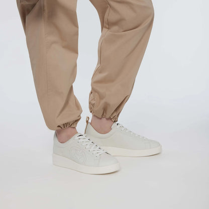 Білі італійські шкіряні жіночі кеди Coccinelle Monogram Perforee Sneakers E4 PWT 24 01 01 877