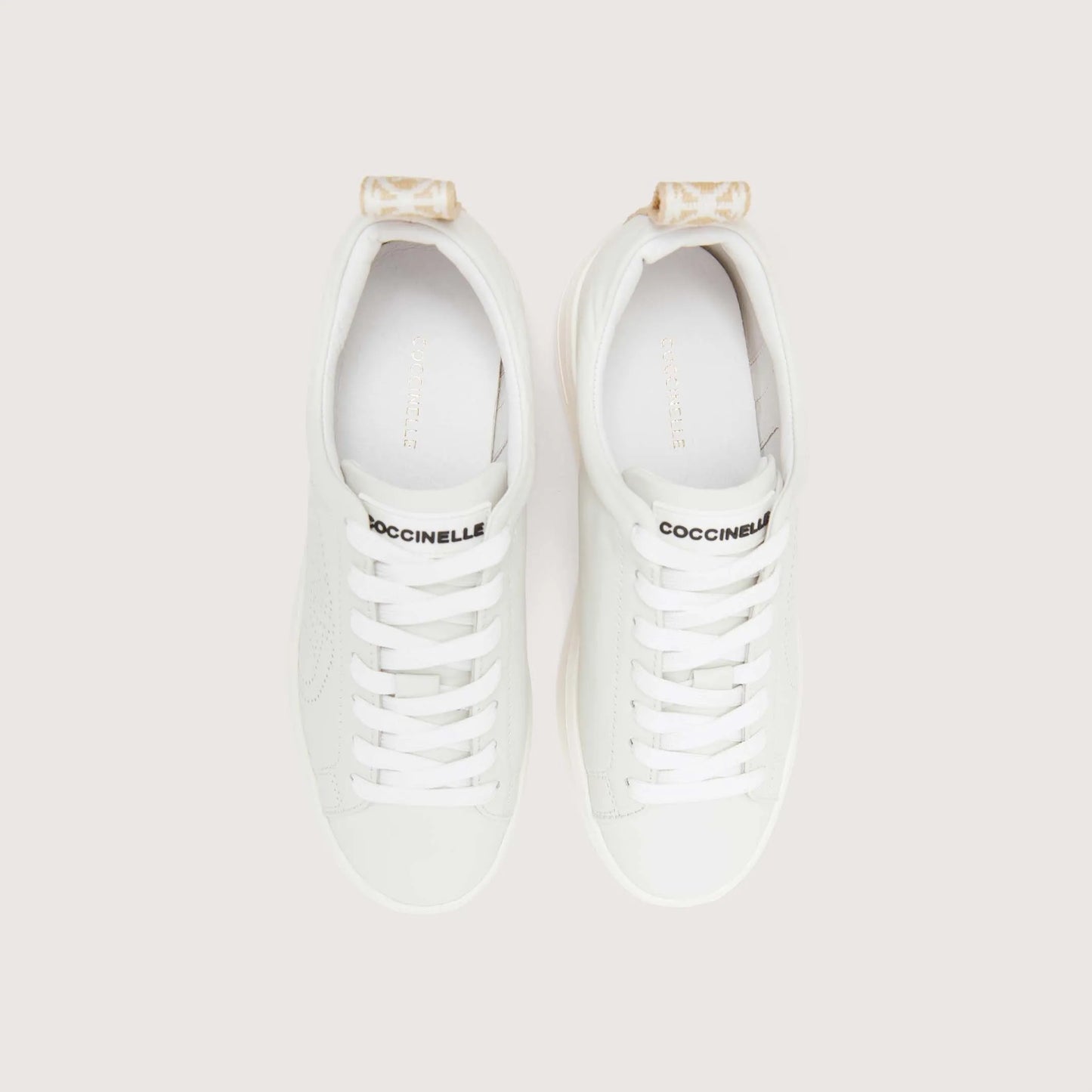 Білі італійські шкіряні жіночі кеди Coccinelle Monogram Perforee Sneakers E4 PWT 24 01 01 877