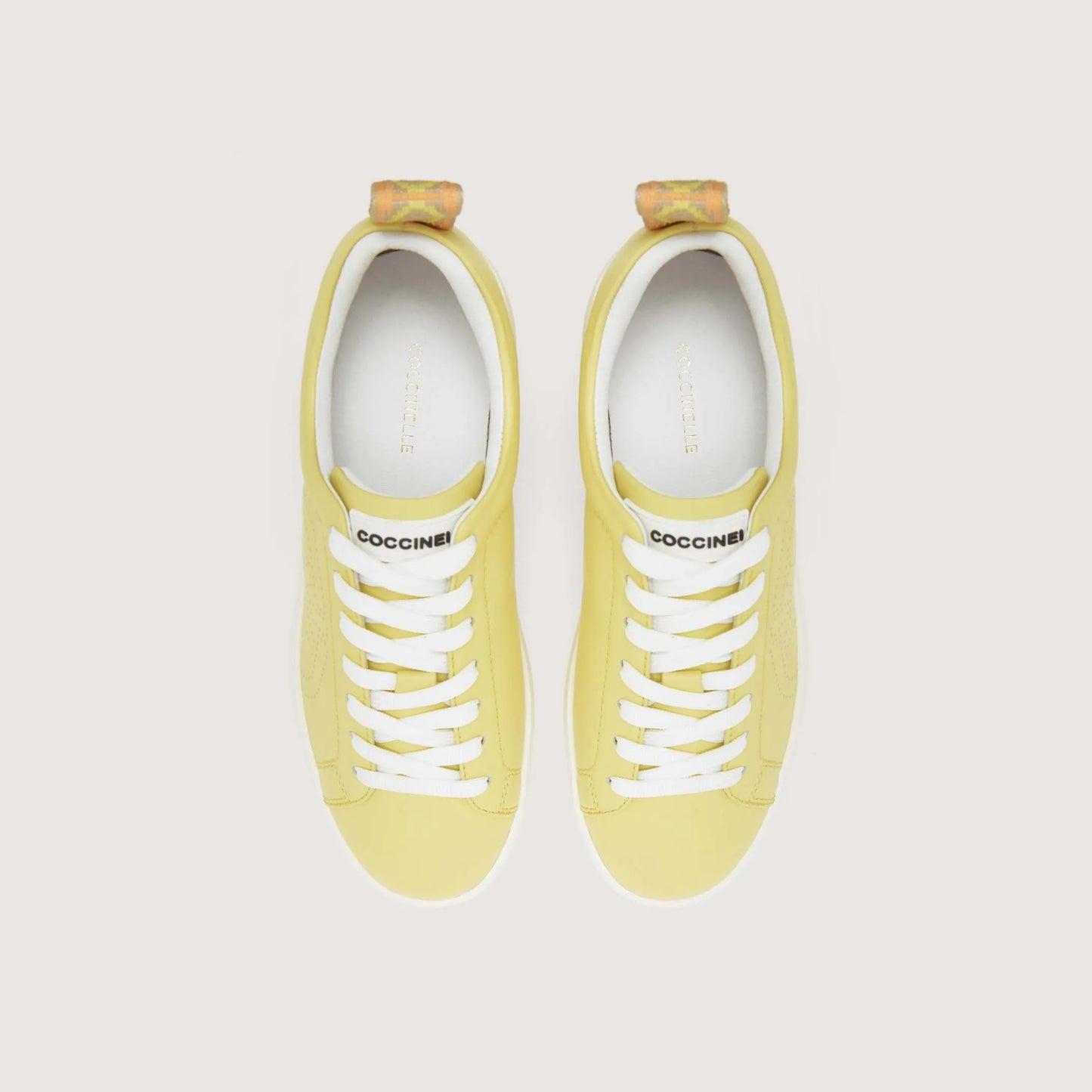 Лимонні італійські шкіряні жіночі кеди Coccinelle Monogram Perforee Sneakers E4 PWT 24 01 01 G61
