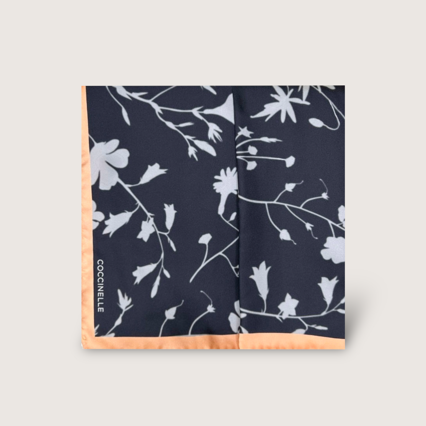 Синя італійська шовкова жіноча хустка Coccinelle Shadow Print E7 QAX 38 01 01 M76