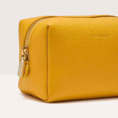 Жовта італійська шкіряна жіноча косметичка Coccinelle Trousse Maxi E5 MT5 25 F7 01 J19