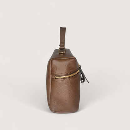 Коричнева італійська шкіряна жіноча сумка Christian Villa 06300 Bag Peggy Praline