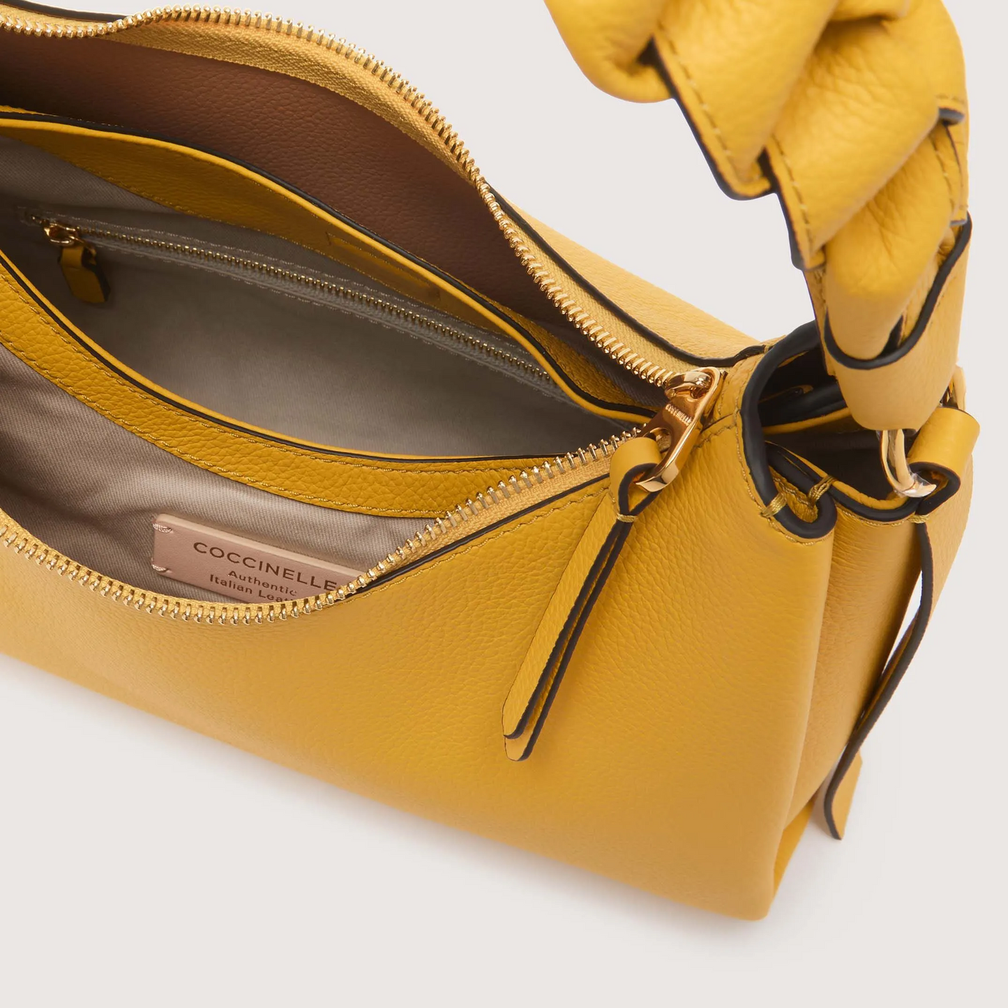 Жовта італійська шкіряна жіноча сумка Coccinelle Boheme Small Grana Double E1 M50 13 03 01 581