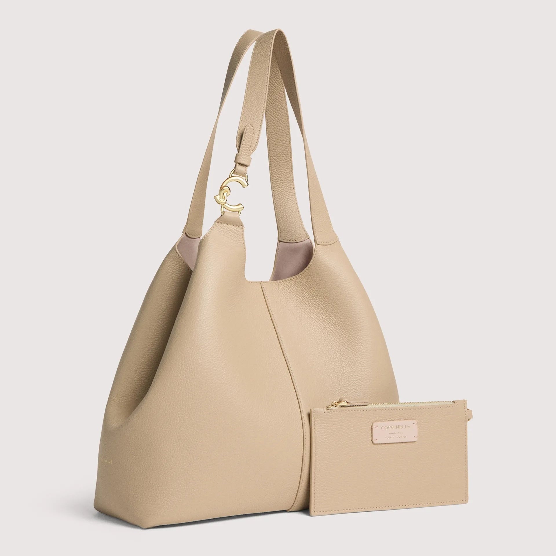 Пісочна італійська шкіряна жіноча сумка Coccinelle C-Easy Large E1 SHA 11 01 01 N64