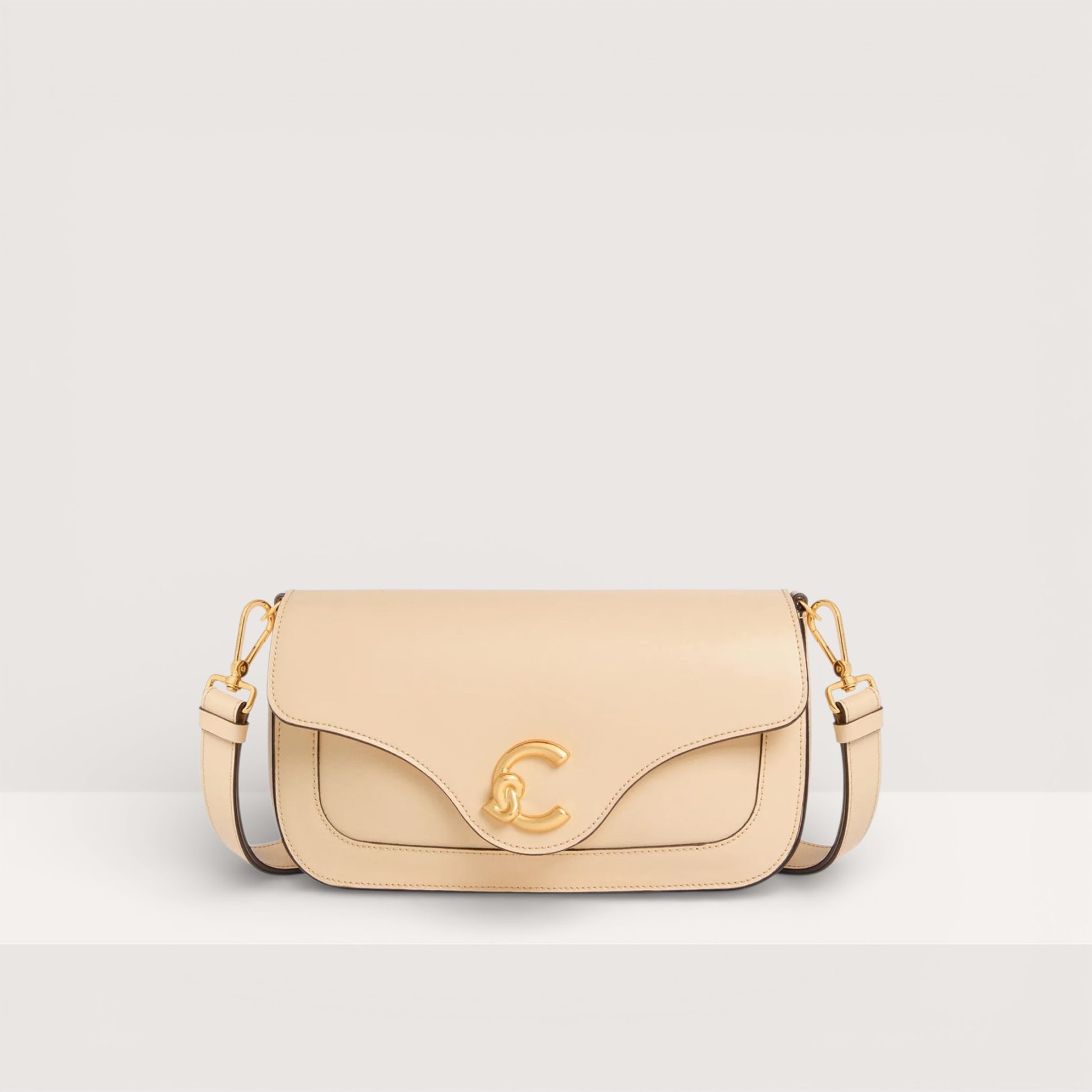 Пісочна італійська шкіряна жіноча сумка Coccinelle C-Me Medium Calf E1 SSK 12 03 01 J24