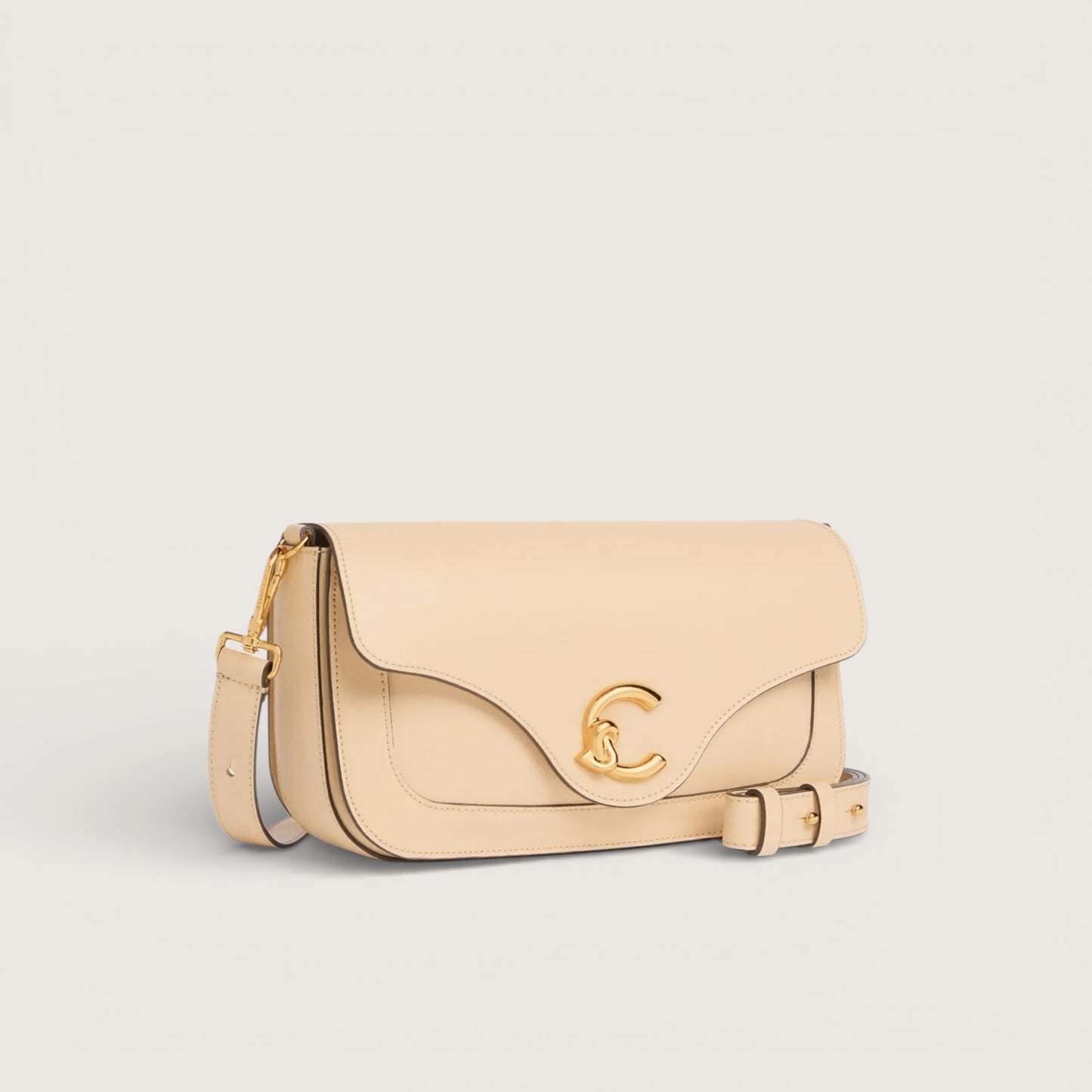 Пісочна італійська шкіряна жіноча сумка Coccinelle C-Me Medium Calf E1 SSK 12 03 01 J24