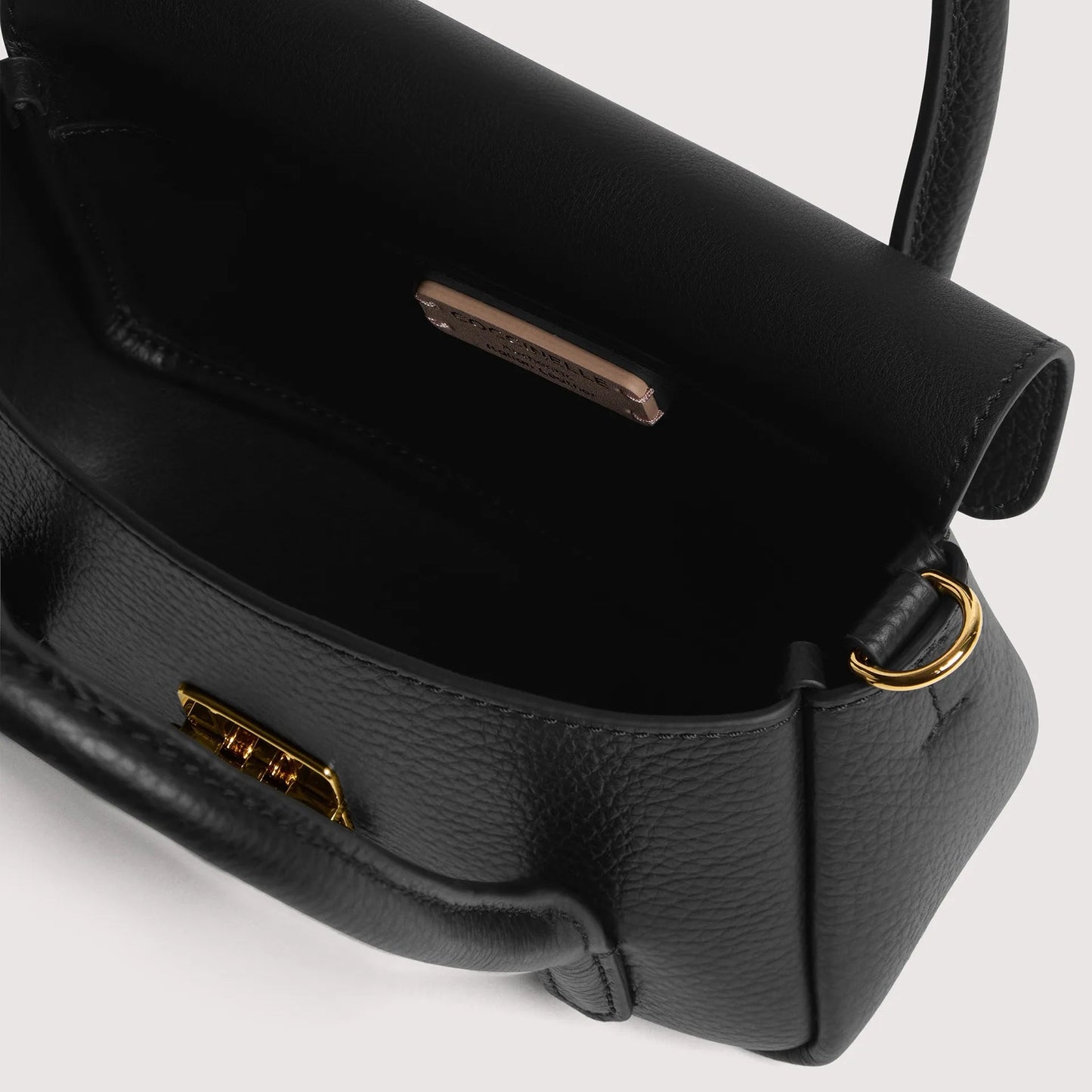 Чорна італійська шкіряна жіноча сумка Coccinelle C-Me Lock E5 U4K 58 01 01 001