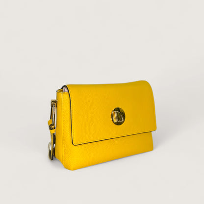 Жовта італійська шкіряна жіноча сумка Coccinelle Liya Signature Medium Signature E1 ND3 12 06 21 J19