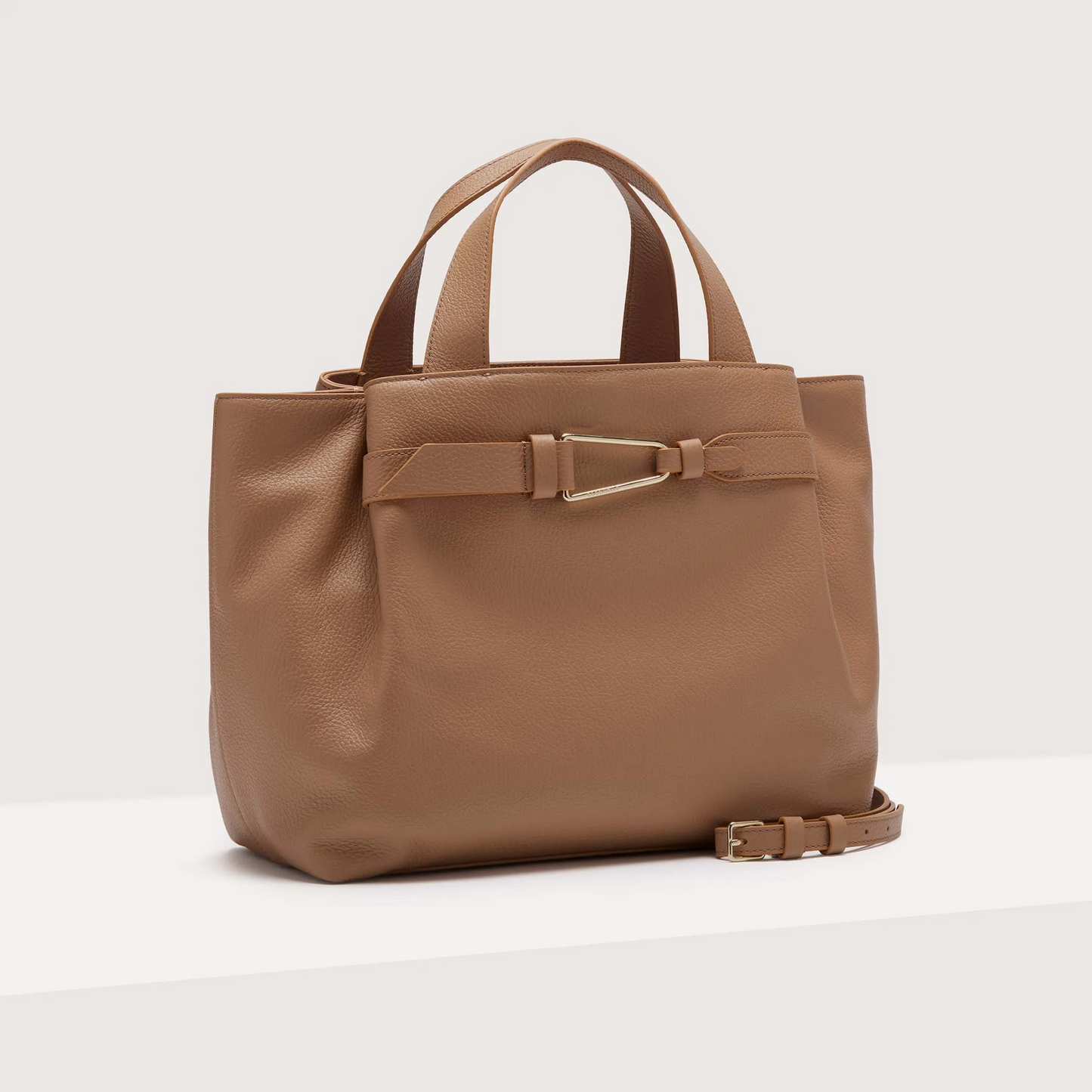 Бежева італійська шкіряна жіноча сумка Coccinelle Malory Medium E1 R1K 18 02 01 N71