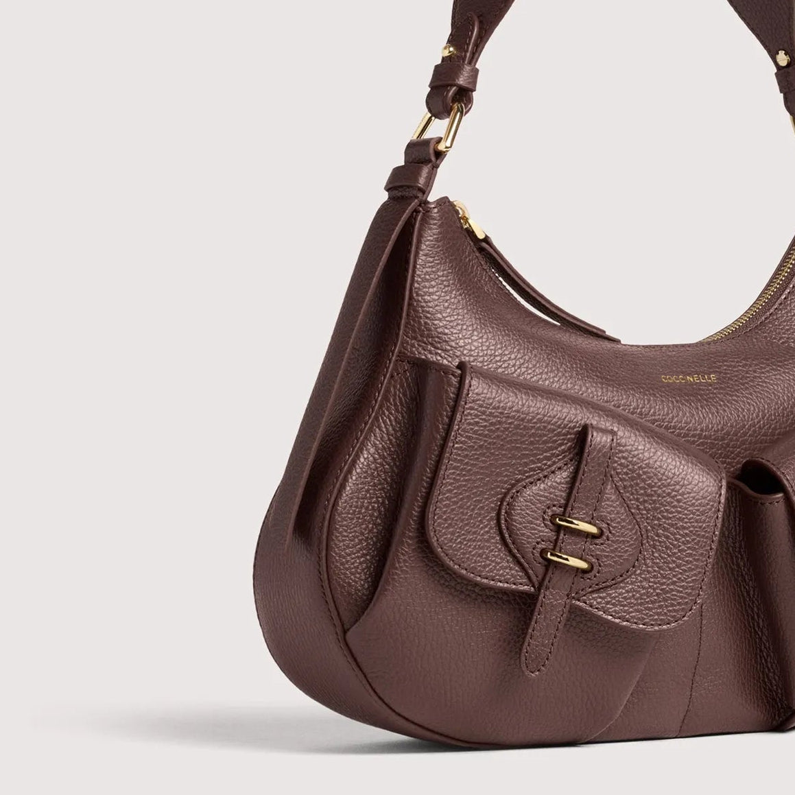 Італійська шкіряна жіноча сумка Coccinelle Mavery Pocket Medium E1 VGK 12 01 01 R49 кольору бургунді