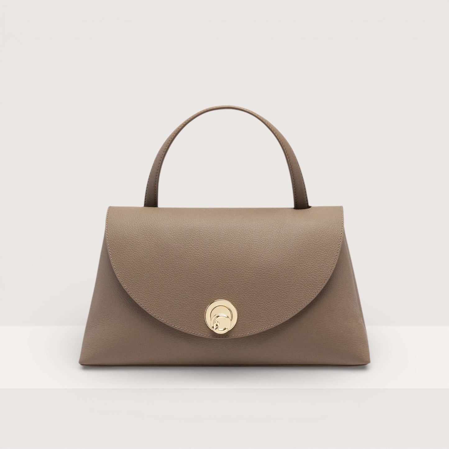 Італійська шкіряна жіноча сумка Coccinelle Nikla Medium E1 TOA 18 01 01 352 кольору тауп