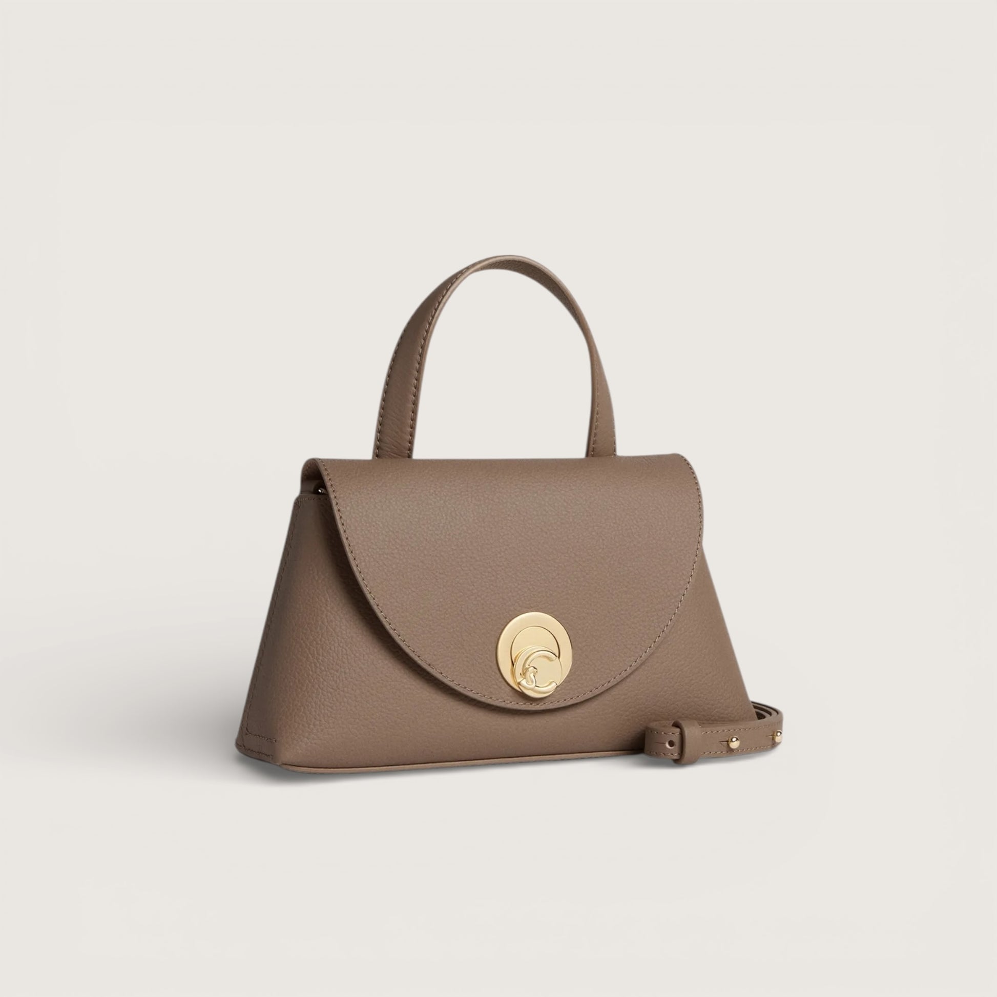 Італійська шкіряна жіноча сумка Coccinelle Nikla Small E1 TOA 18 02 01 352 кольору тауп