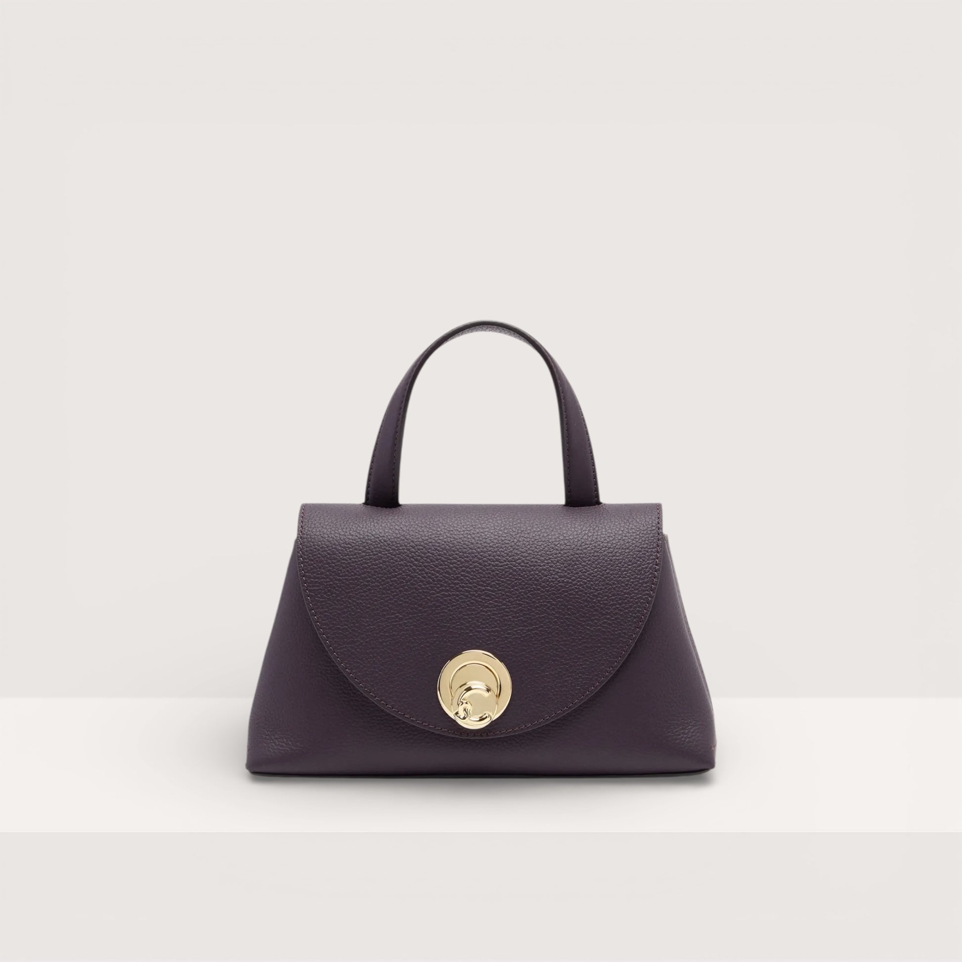 Сливова італійська шкіряна жіноча сумка Coccinelle Nikla Small E1 TOA 18 02 01 738