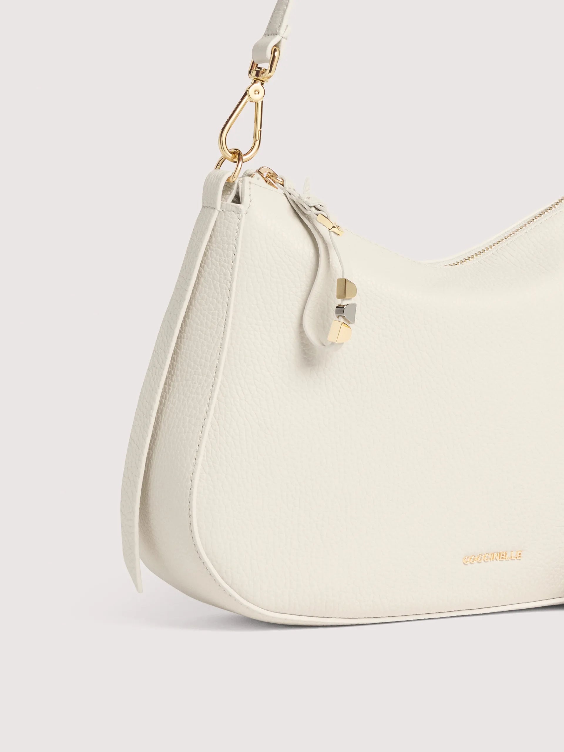 Біла італійська шкіряна жіноча сумка Coccinelle Nory Small E1 U45 13 02 01 N17