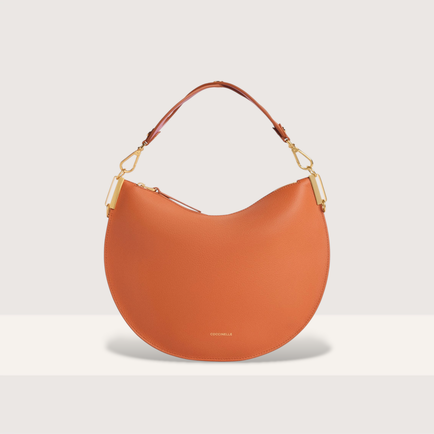 Руда італійська шкіряна жіноча сумка Coccinelle Sunup Medium E1 QKF 13 02 01 734