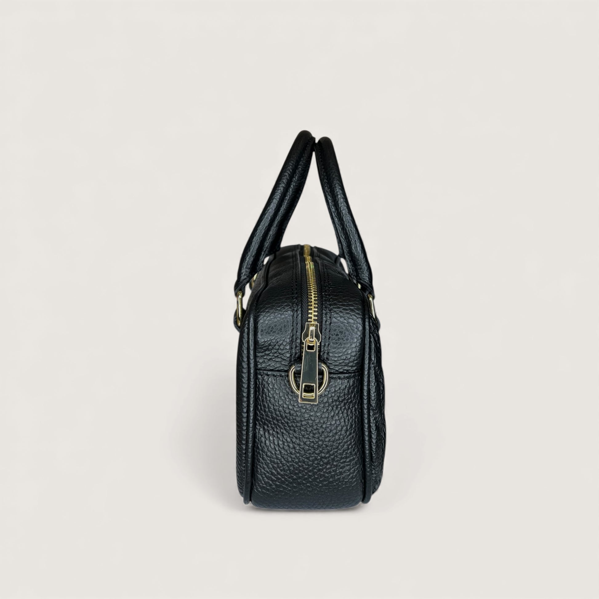 Чорна італійська шкіряна жіноча сумка Piumelli Cecile D28 Black