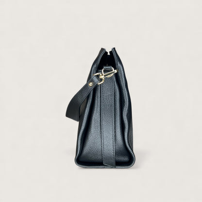 Чорна італійська шкіряна жіноча сумка Piumelli Christel D28 Black