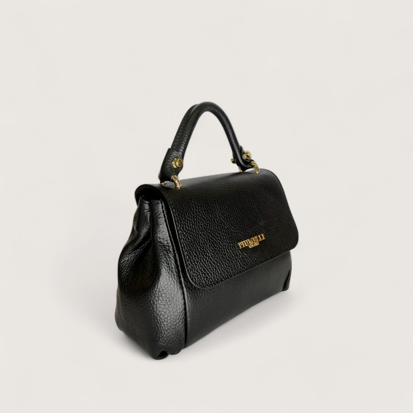 Чорна італійська шкіряна жіноча сумка Piumelli Claire D28 Black