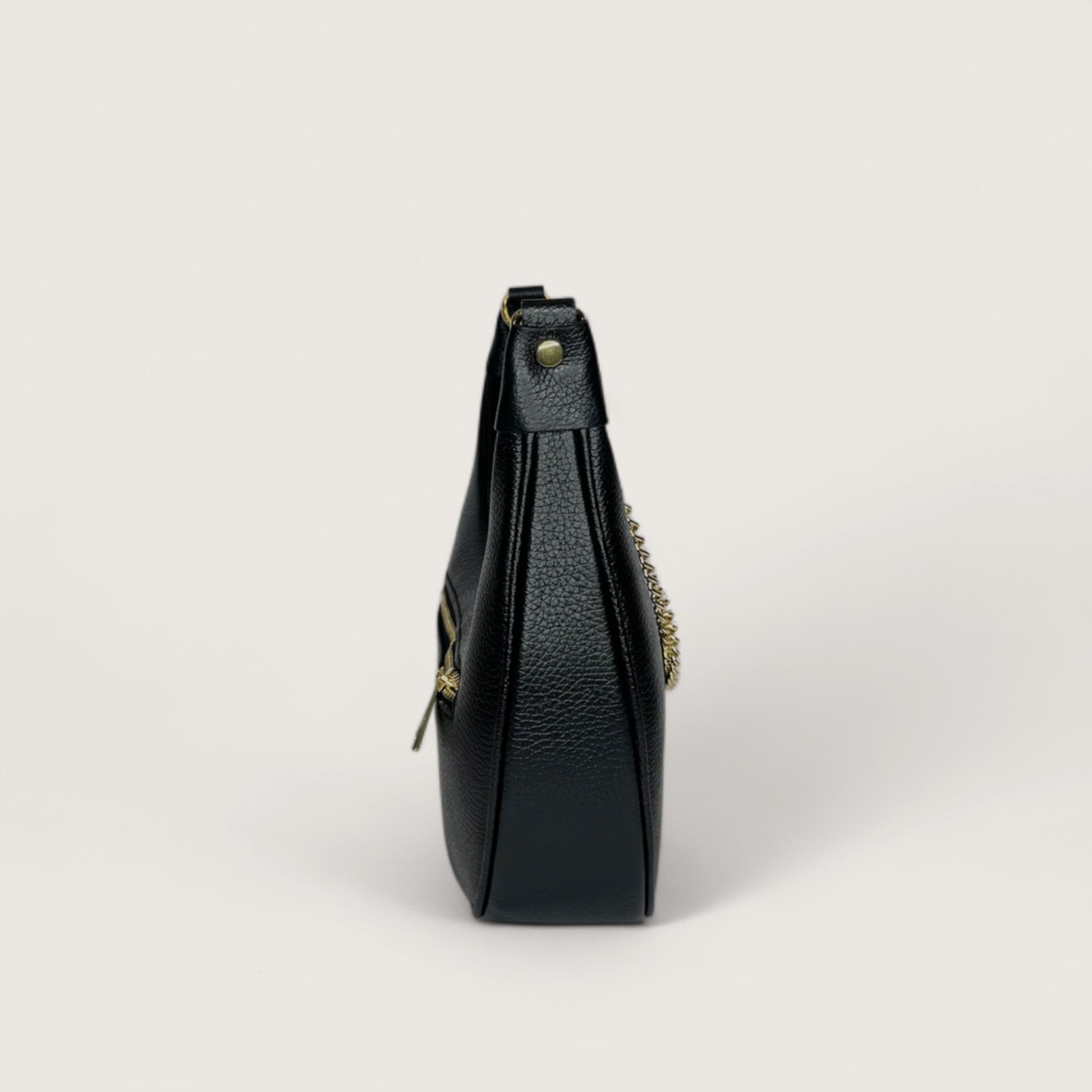 Чорна італійська шкіряна жіноча сумка Piumelli Conelie M Bag, D28 Black